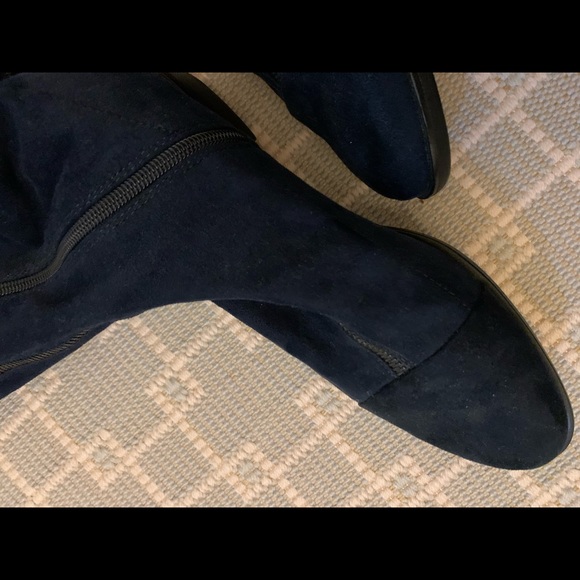 Zara suede navy knee high boots with circle zipper detail - Picture 2 of 4